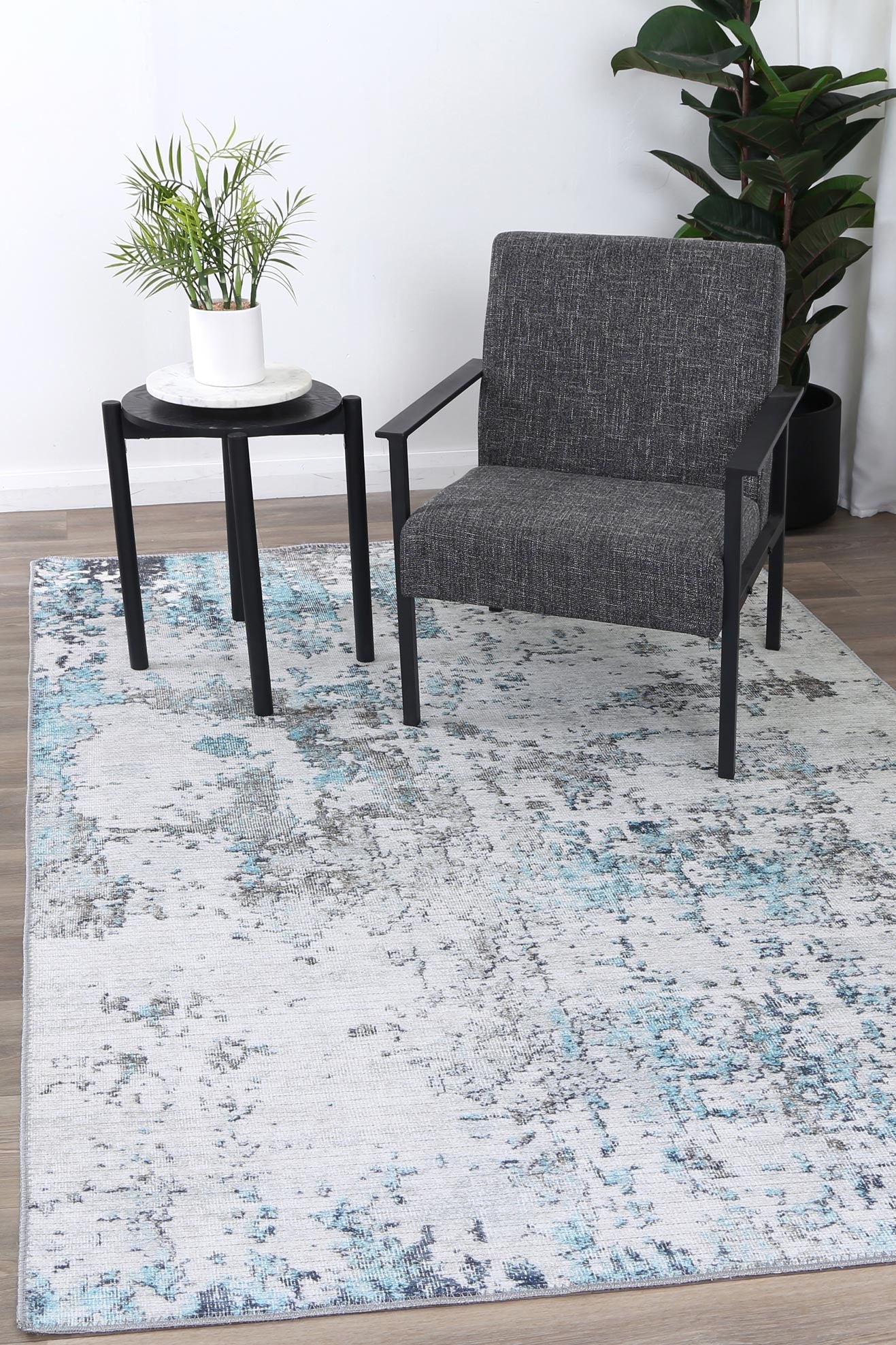 Karamea Akkad Blue Machine Washable Rug