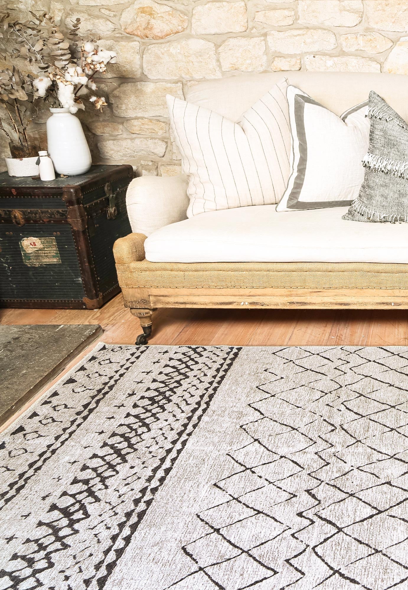 Wellington Alma Scandi Silver Machine Washable Rug