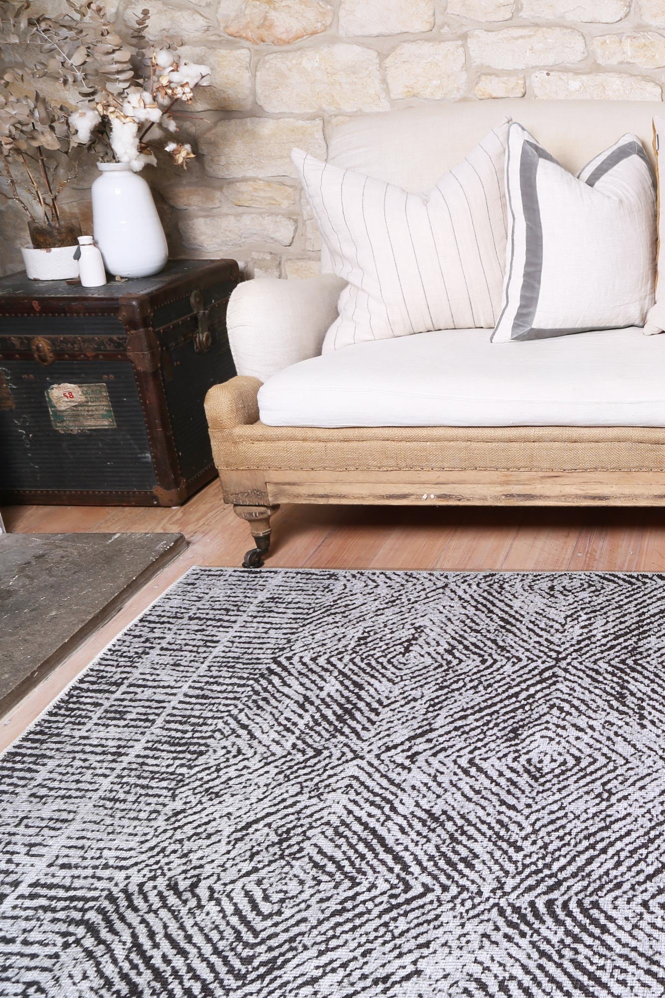 Rotorua Lauro Grey Contemporary Washable Rug