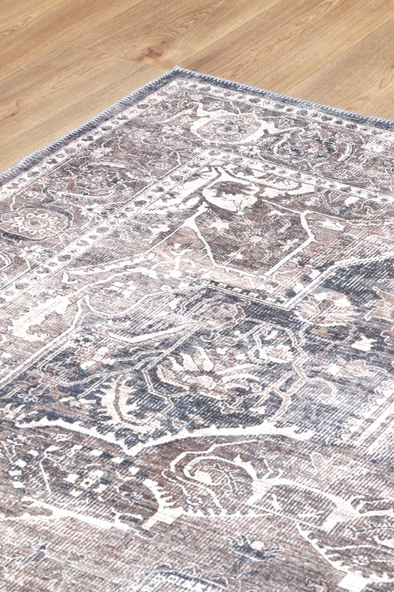 Waiheke Kendra Ash Distressed Vintage Washable Rug