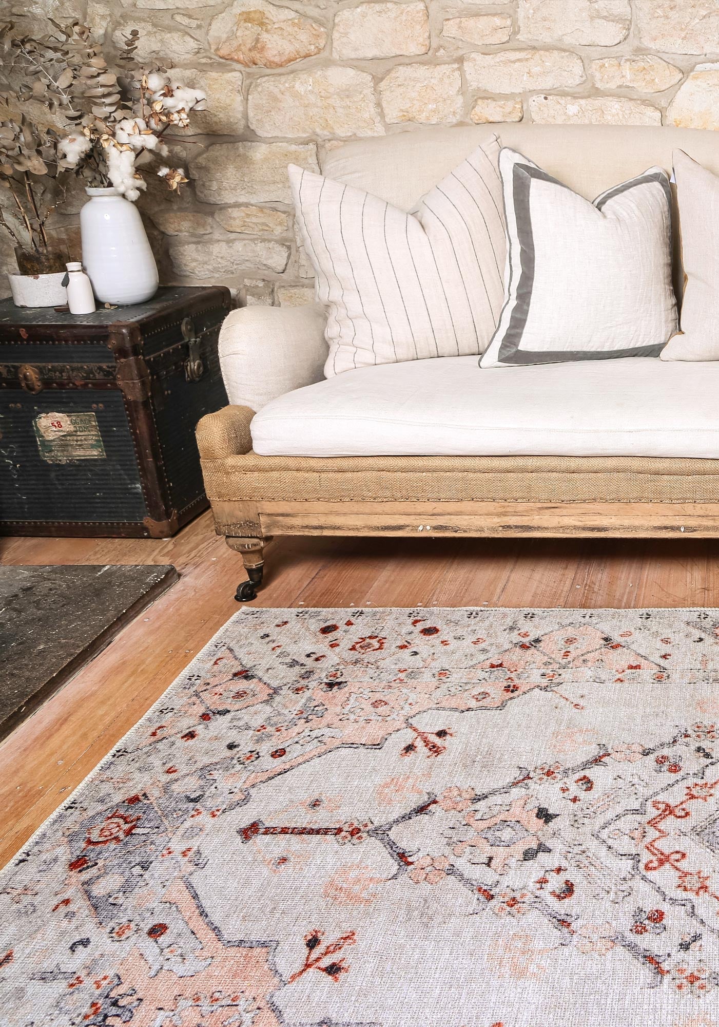 Te Anau Sauville Multi Distressed Vintage Washable Rug